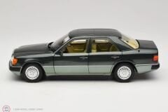 1:18 Norev 1990 Mercedes Benz E Class 230E W124 Night Green