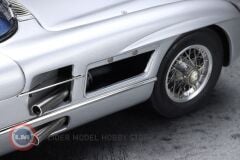 1:18 CMC 1955 Mercedes Benz 300 SLR W196 UHLENHAUT COUPE