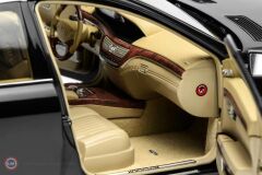 1:18 Motorhelix 2005 Mercedes Benz S600L W221 with Extra Engine