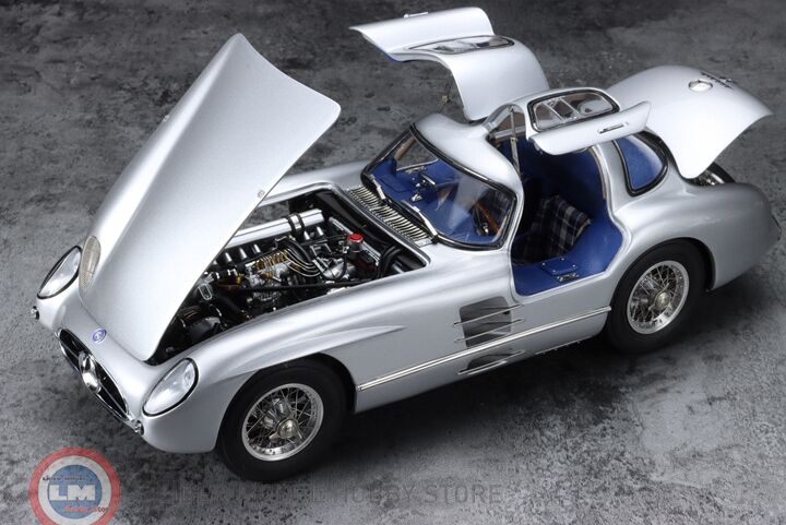 1:18 CMC 1955 Mercedes Benz 300 SLR W196 UHLENHAUT COUPE