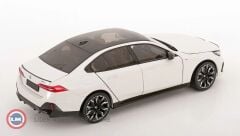 1:18 Minichamps 2023 BMW 5-SERIES i5 (G60)