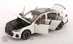 1:18 Minichamps 2023 BMW 5-SERIES i5 (G60)