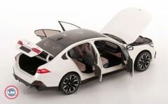 1:18 Minichamps 2023 BMW 5-SERIES i5 (G60)