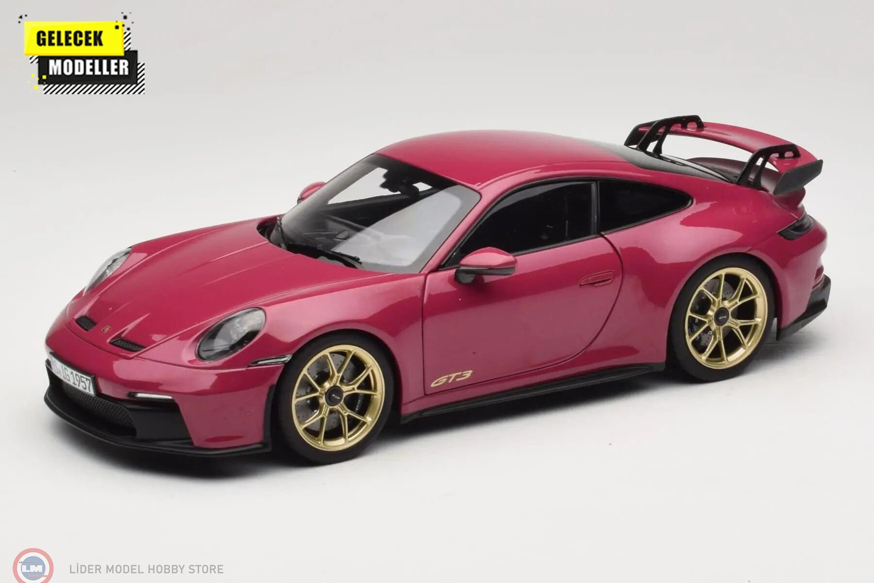 1:18 Norev 2021 Porsche 992 GT3 Ruby Star Neo