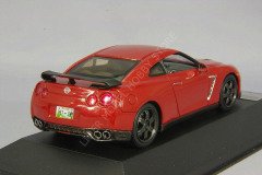 1:43 2014 Nissan GT-R