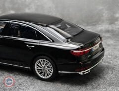 1:18 Norev 2017 Audi A8L Long Edition