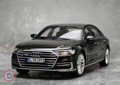 1:18 Norev 2017 Audi A8L Long Edition