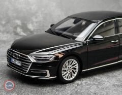1:18 Norev 2017 Audi A8L Long Edition