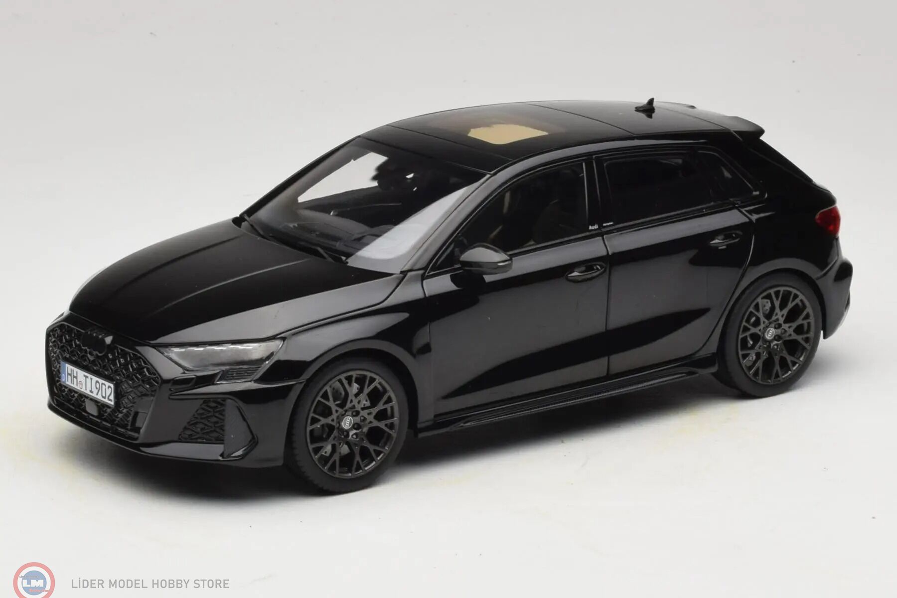 1/18 Audi RS3 2025 A3 ブラックモデル Norev - 1:18 Norev 2025 Audi RS3 Sportback Myth Black - 6.744,35