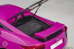 1:18 Autoart 2010 Lexus LFA Pembe