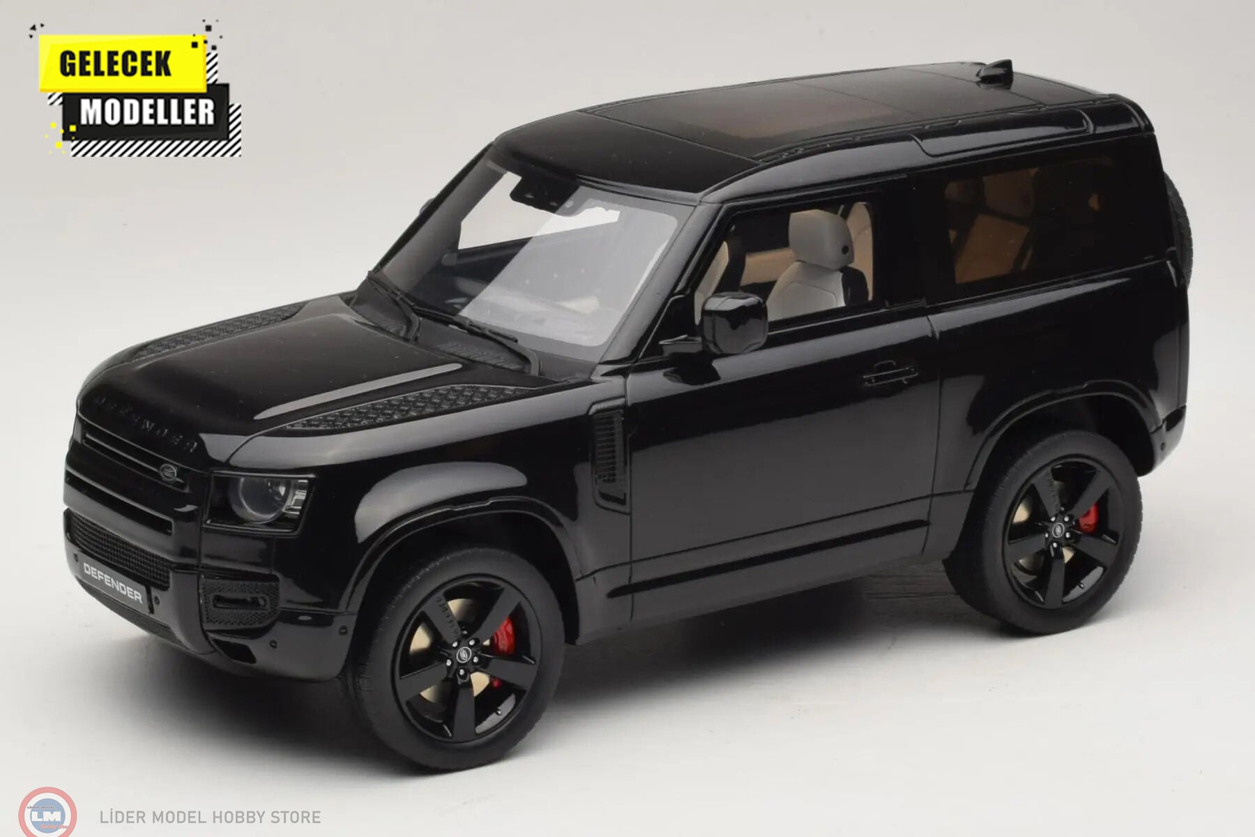 1:18 GT Spirit 2021 Land Rover Defender 90 P400 X-Dynamic HSE Black