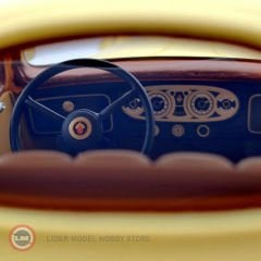 1:18 1936 Packard Super Eight Coupe