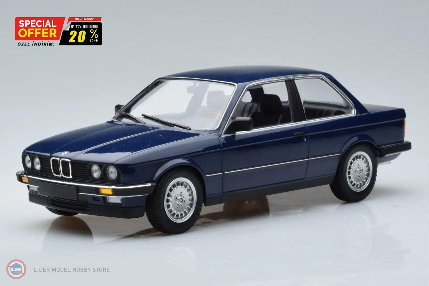 1:18 Minichamps 1982 BMW 323i (E30)