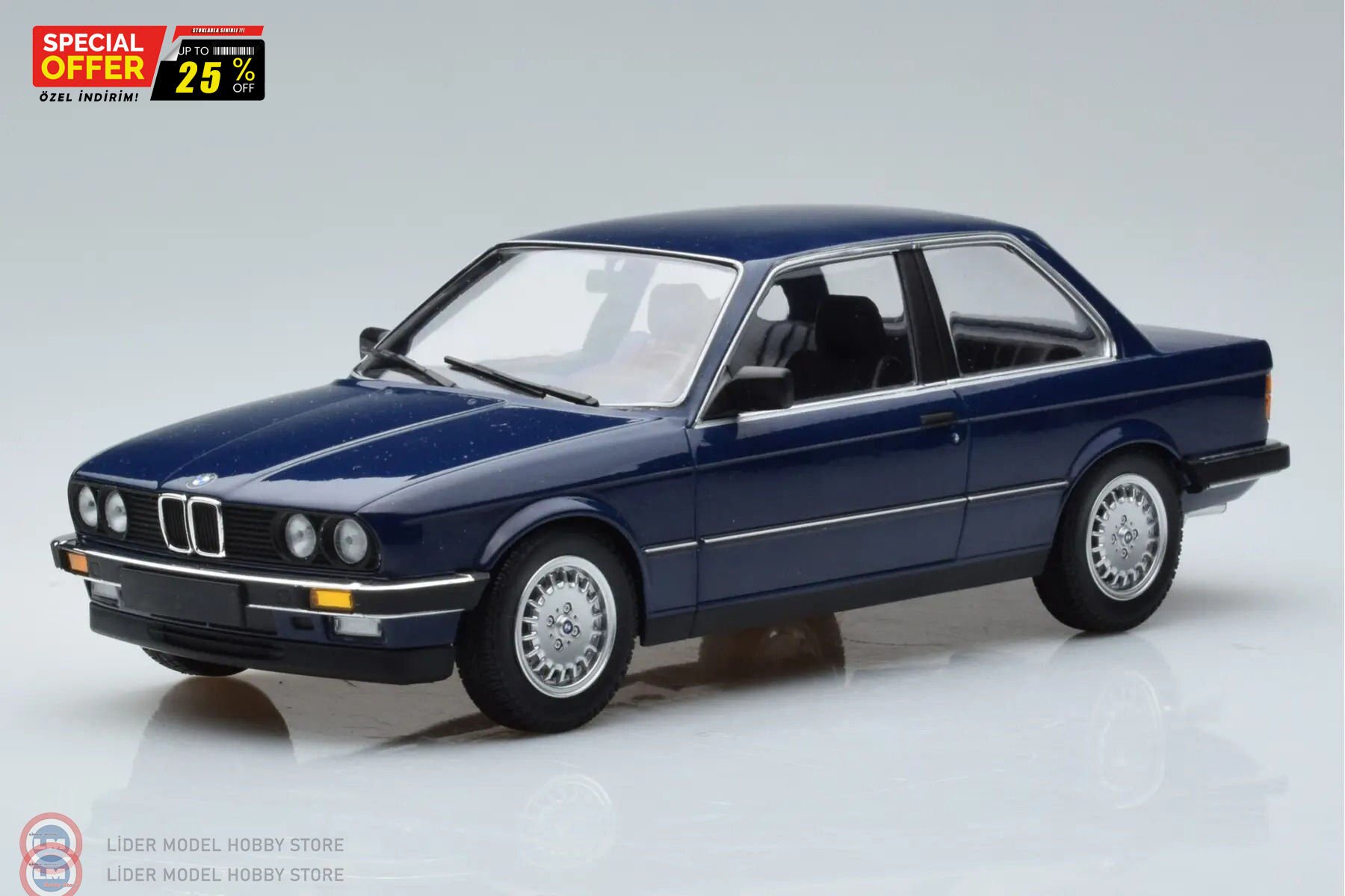 1:18 Minichamps 1982 BMW 323i (E30)