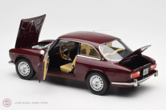 1:18 Norev 1973 Alfa Romeo 2000 GTV
