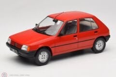 1:18 MCG 1984 Peugeot 205