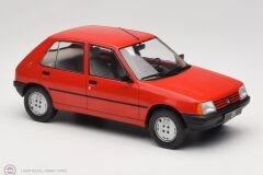 1:18 MCG 1984 Peugeot 205