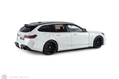 1:18 Solido 2025 BMW M5 TOURING – Alpine White
