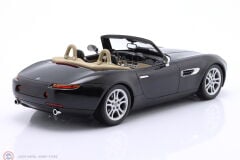 1:18 Minichamps 2000 BMW Z8 ROADSTER - Black