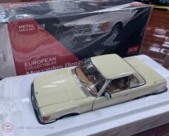 1:18 SunStar 1977 Mercedes Benz 350 SL R107 Hardtop