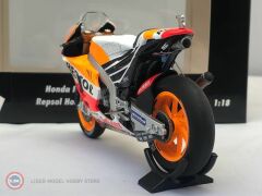 1:18 2017 Honda RC213V #26 DANI PEDROSA  Motosiklet