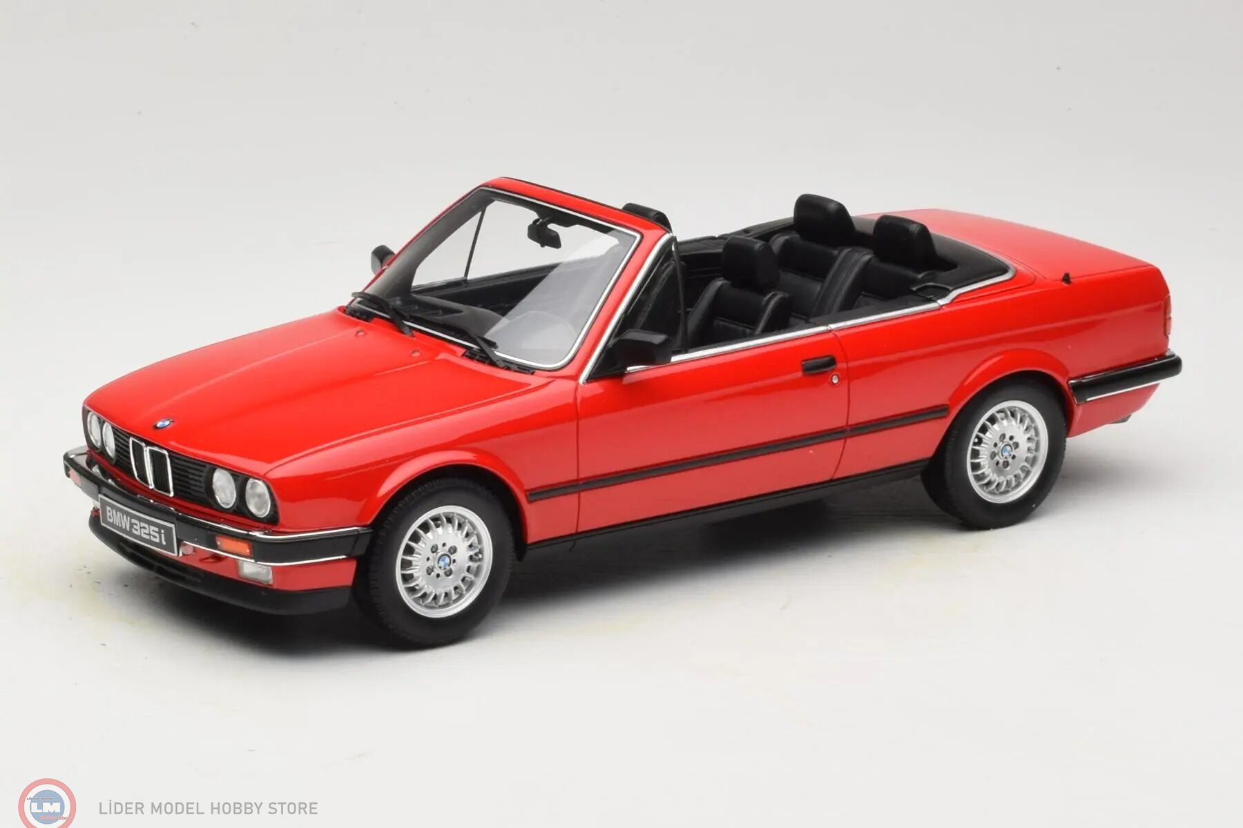 1:18 OTTO 1986 BMW 325i E30 Convertible Cabrio Bright Red