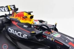 1:18 Burago Red Bull F1 RB19 #1 TEAM ORACLE - WORLD CHAMPION SEASON 2023 Formula 1