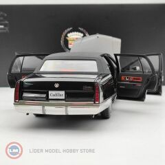 1:18 XiaoGuang 1992 Cadillac Fleetwood Brougham