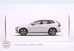 1:18 Paudi Model 2022 Volvo XC60 - Silver Dawn