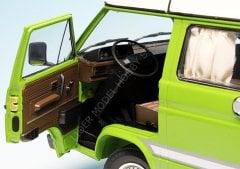 1:18 1992 Volkswagen T3a Westfalia Camper Joker