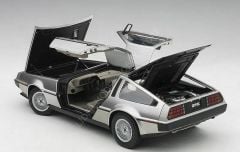 1:18 1981 Delorean DMC -12 (Satin finish)