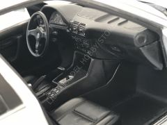 1:18 1988 BMW 535i E34