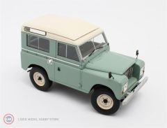 1:18 1971 Land Rover  88 Serie III (71-85)