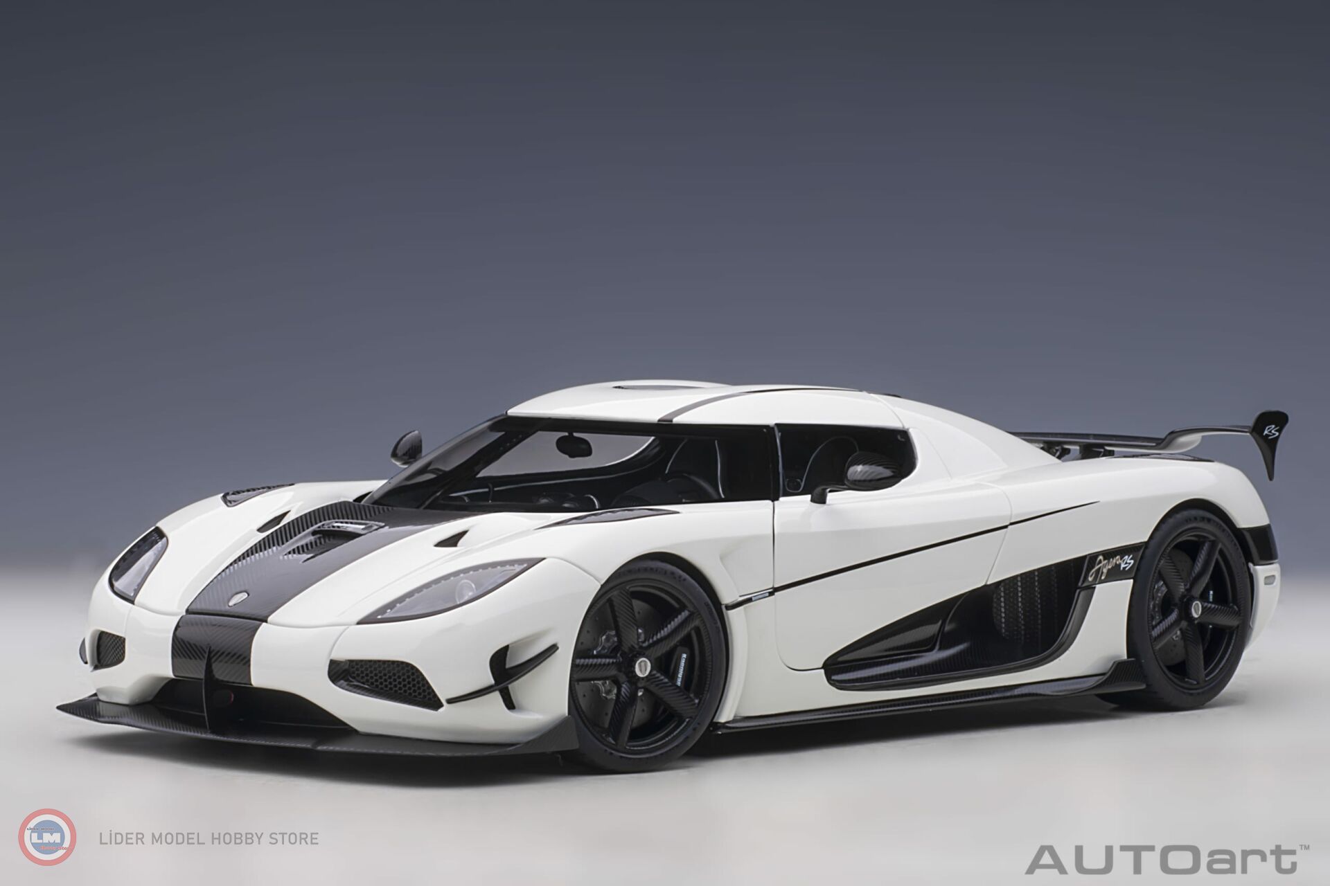 1:18 2015 Koenigsegg Agera RS (Arctic White/Carbon) Beyaz