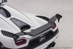 1:18 2015 Koenigsegg Agera RS (Arctic White/Carbon) Beyaz