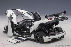 1:18 2015 Koenigsegg Agera RS (Arctic White/Carbon) Beyaz