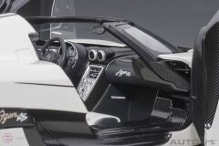 1:18 2015 Koenigsegg Agera RS (Arctic White/Carbon) Beyaz