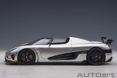 1:18 2015 Koenigsegg Agera RS (Arctic White/Carbon) Gümüş