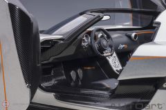 1:18 2015 Koenigsegg Agera RS (Arctic White/Carbon) Gümüş