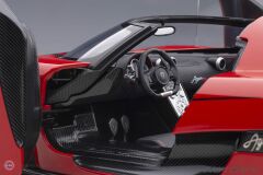 1:18 2015 Koenigsegg Agera RS (Arctic White/Carbon) Kırmızı