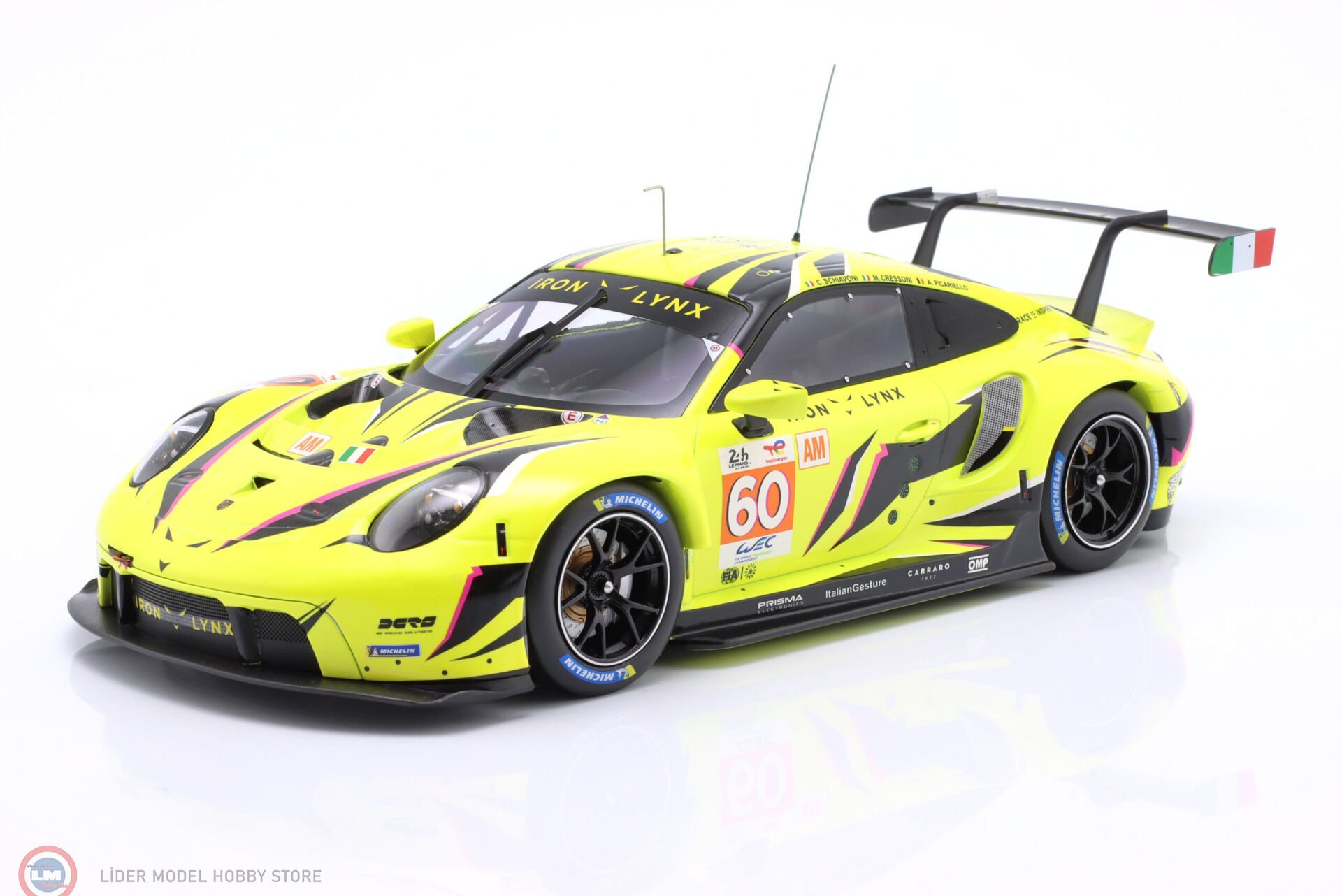 1:18 IXO 2023 Porsche 911 RSR-19 #60 - LeMans
