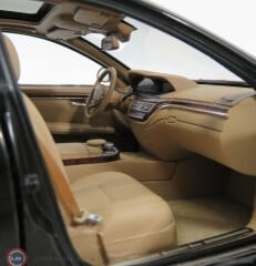 KUSURLU 1:18 Autoart 2005 Mercedes Benz S Class S500 W221