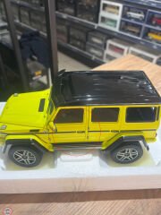 KUSURLU 1:18 Autoart Mercedes Benz G500 4x4 Electric Beam Yellow