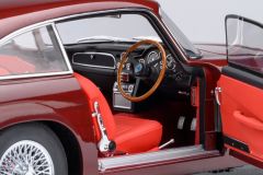 1:18 Autoart Aston Martin DB5 Dubonnet Rosso