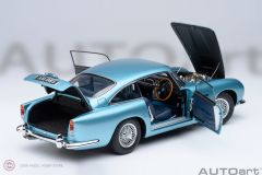 1:18 Autoart Aston Martin DB5 Carribean Pearl