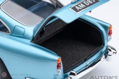 1:18 Autoart Aston Martin DB5 Carribean Pearl