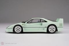 1:18 FERRARI F40 - VERDE PALLIDO