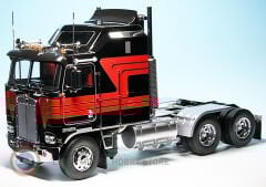 1:18 1976 Kenworth K100 Aerodyne