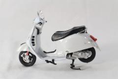1:12 Newray 2008 Vespa GTS 300 Super