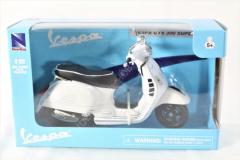 1:12 Newray 2008 Vespa GTS 300 Super